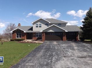 26611 S Foxwood Dr, Monee, IL 60449