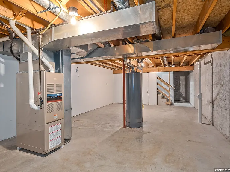 3835 E River Dr — Photo 10