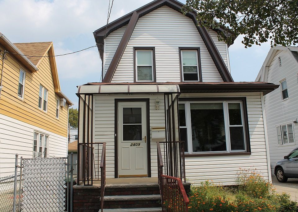 1st image of 2409 E 21st St