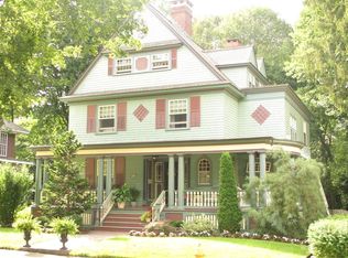 15 Berwick St, Worcester, MA 01602