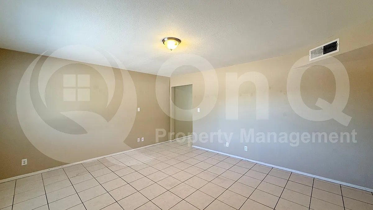 2 bed, 1.0 bath, 800 sqft, $1,400 — Photo 4