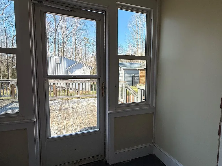 9253 Dahlgren Rd — Photo 22