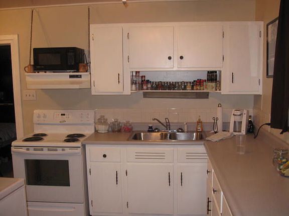 3rd image of 43 Amherst Dr