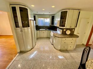 2666 E 28th St FLOOR 2, Brooklyn, NY 11235