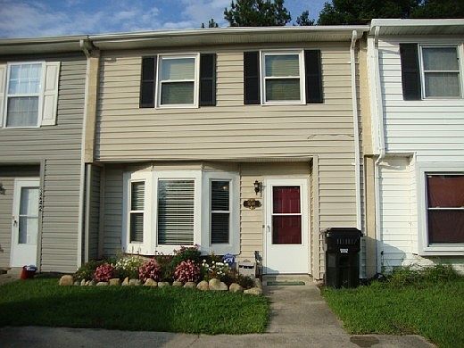 1st image of 3240 Scarborough Way