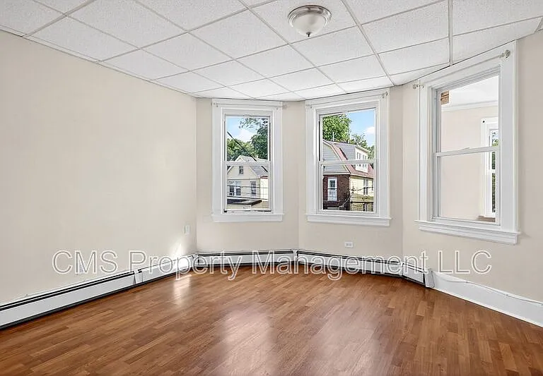 49 Welland Ave #2 — Photo 8