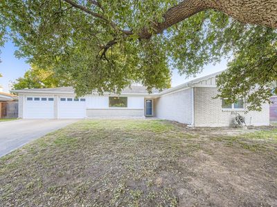 420 Bedford Ct W, Hurst, TX, 76053