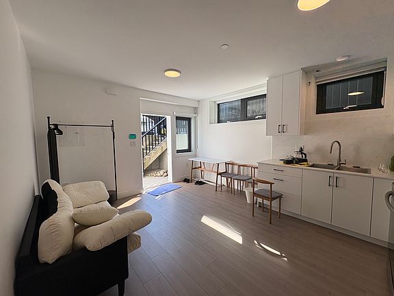 5th image of 2450 E 53rd Ave