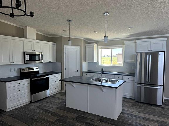 4th image of 7037 & 7049 W 48th St