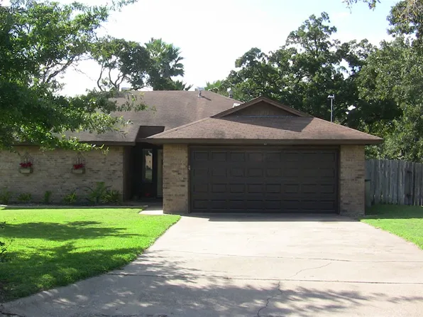 1008 Crestwood Dr, Bryan, TX 77801