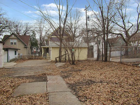 3rd image of 3007 Fremont Ave N