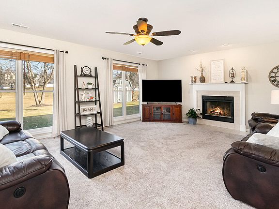 5th image of 2681 Forest Park Dr