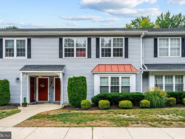 315 Andrews Ln, Moorestown, NJ 08057