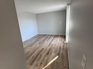 64 Whitnel Ct NE #1, Calgary, AB T1Y5E3