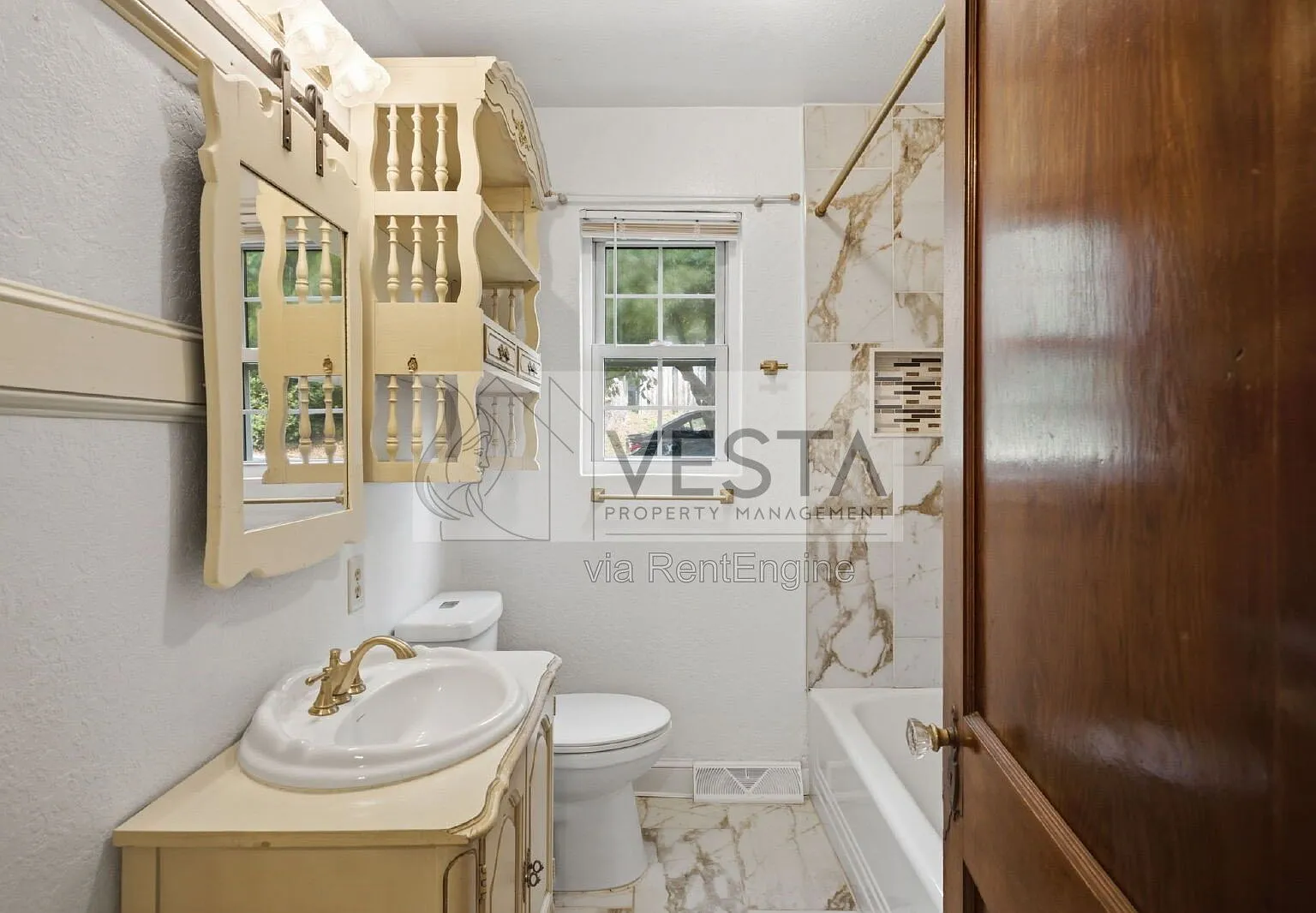 2 bed, 1.0 bath, 1100 sqft, $1,750 — Photo 4