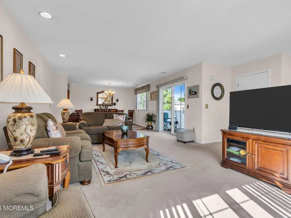 374 Deuce Drive, Wall, NJ 07719