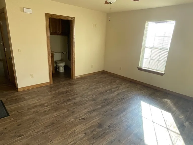 312 W Main St — Photo 1