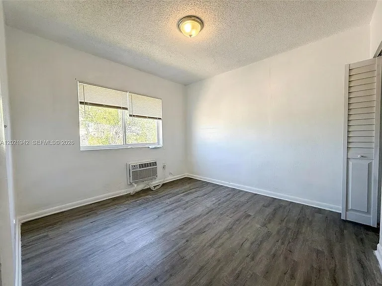 1117 NW 3rd Ave #11 — Photo 8