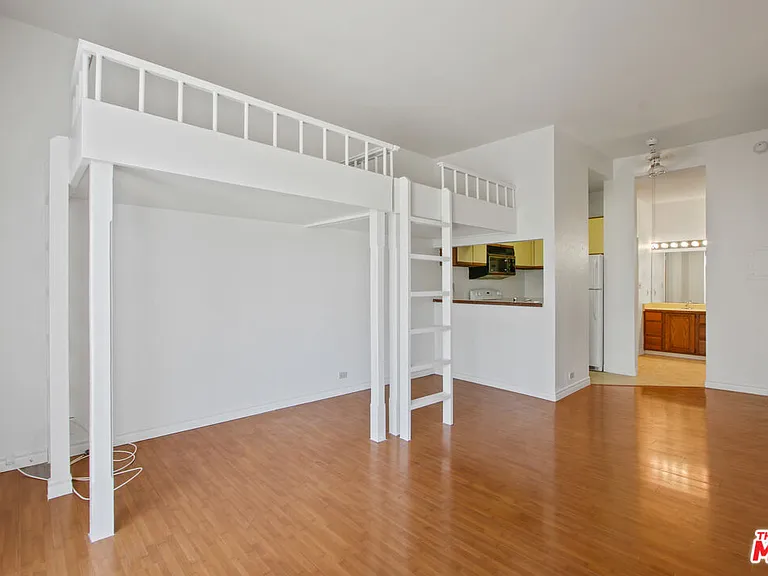 1440 Veteran Ave #522 — Photo 6