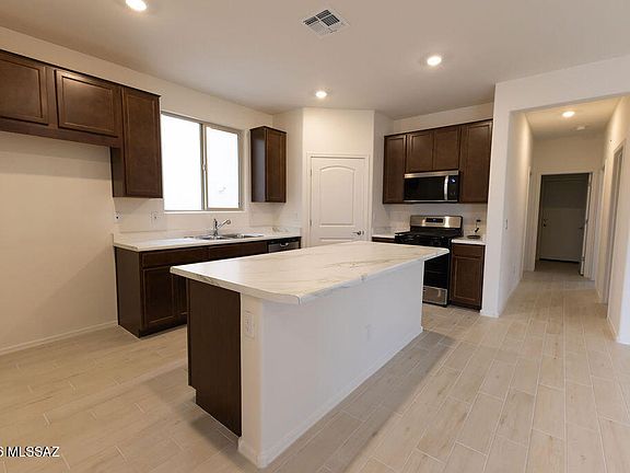 3rd image of 9148 E Indigo Bluff St