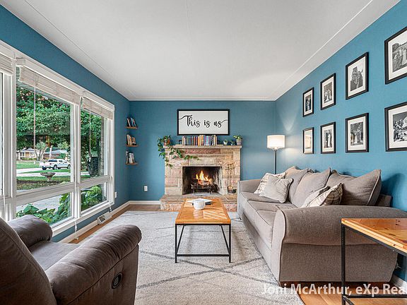 4th image of 1133 Maplerow Ave NW