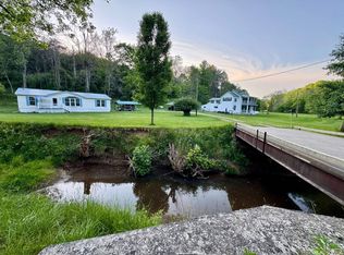 482 & 484 Windyville Rd, Spencer, WV 25276