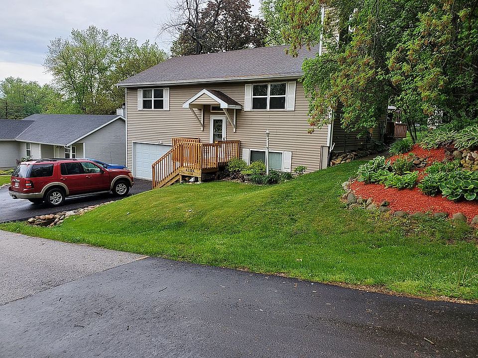 2nd image of 4106 Poplar St