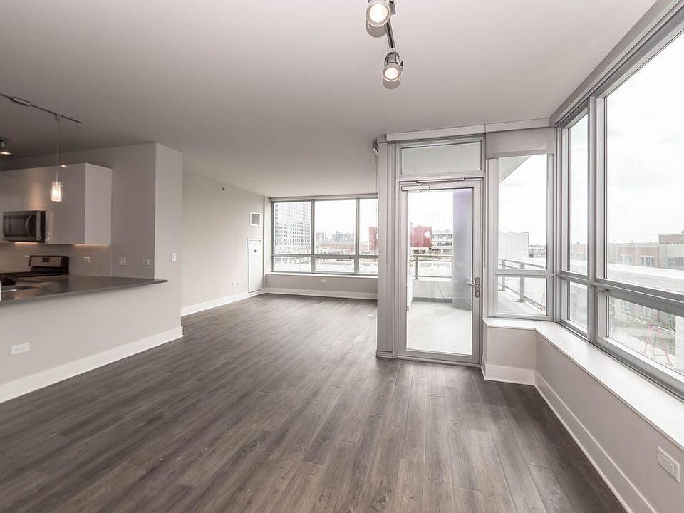 1st image of 308 W Erie St #505