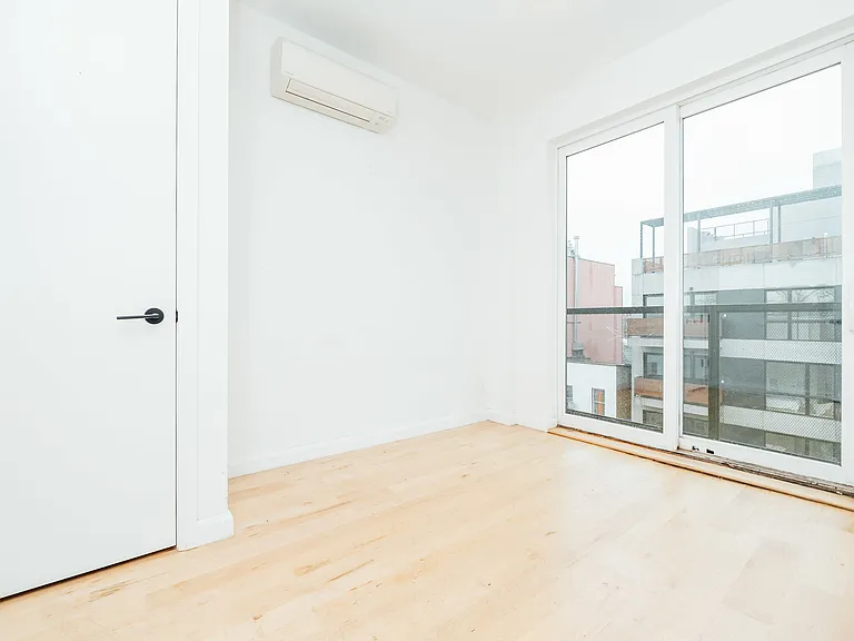 316 Evergreen Ave #4B — Photo 4