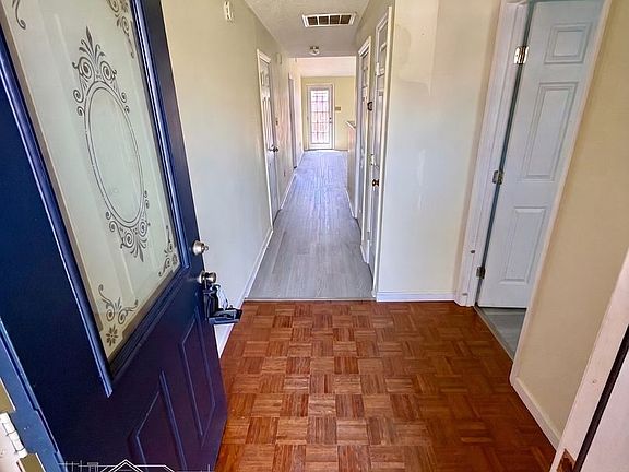 3rd image of 7913 Eldin Way