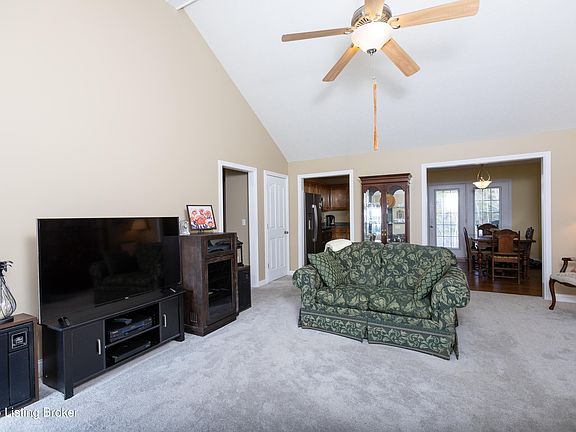 2nd image of 174 Peabody Loop