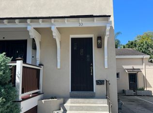 10 Azalea Ct, Metairie, LA 70005