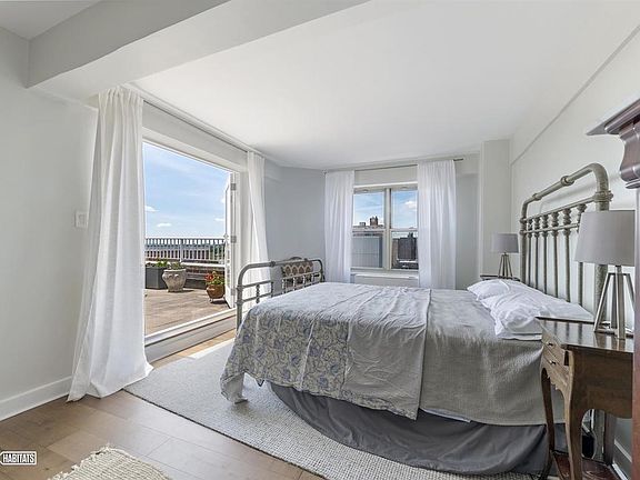2nd image of 10740 Queens Blvd APT 16A