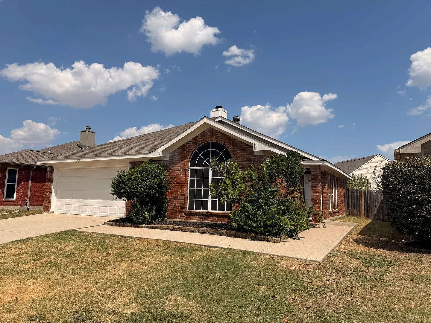 Move-In Ready - W&D Included- Charming Fossil Hill Estates Home In Northwest Isd With Large Backy... — Photo 2