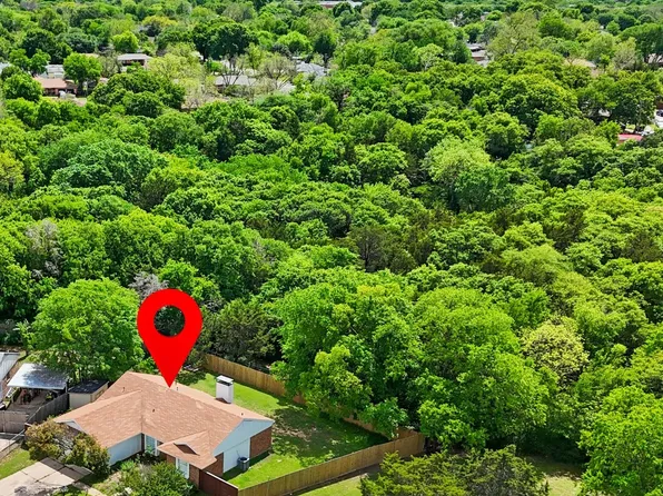 6702 Umphress Rd, Dallas, TX 75217