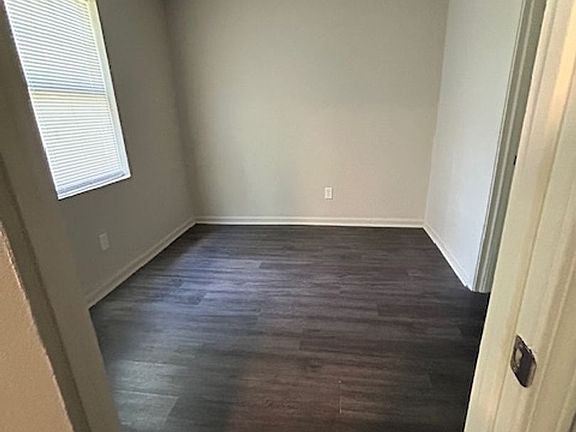 5th image of 776 West Ave #6