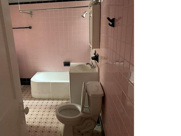 3rd image of 6751 S Chappel Ave APT 1
