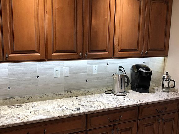 4th image of 1090 Pinellas Bayway #B6