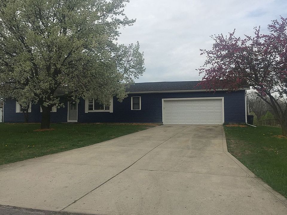 1st image of 15580 Valleyview Dr