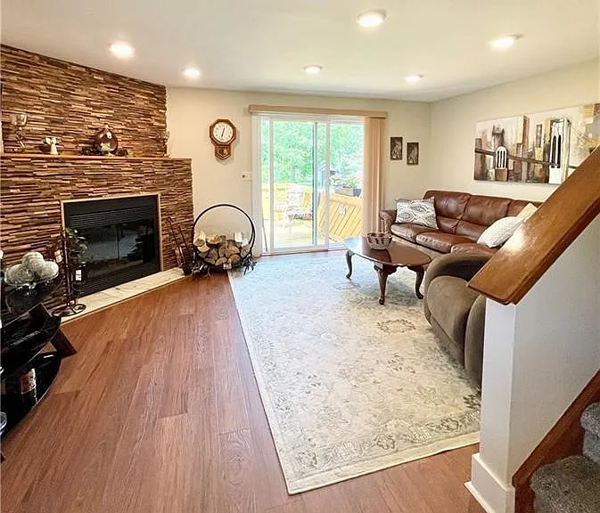 8423 Bubbling Springs Dr — Photo 19