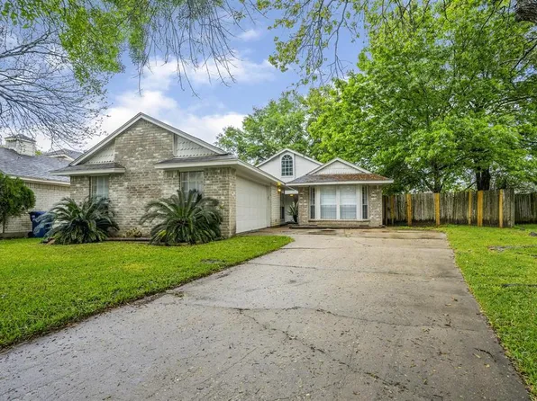 15915 Sierra Vista Dr, Houston, TX 77083