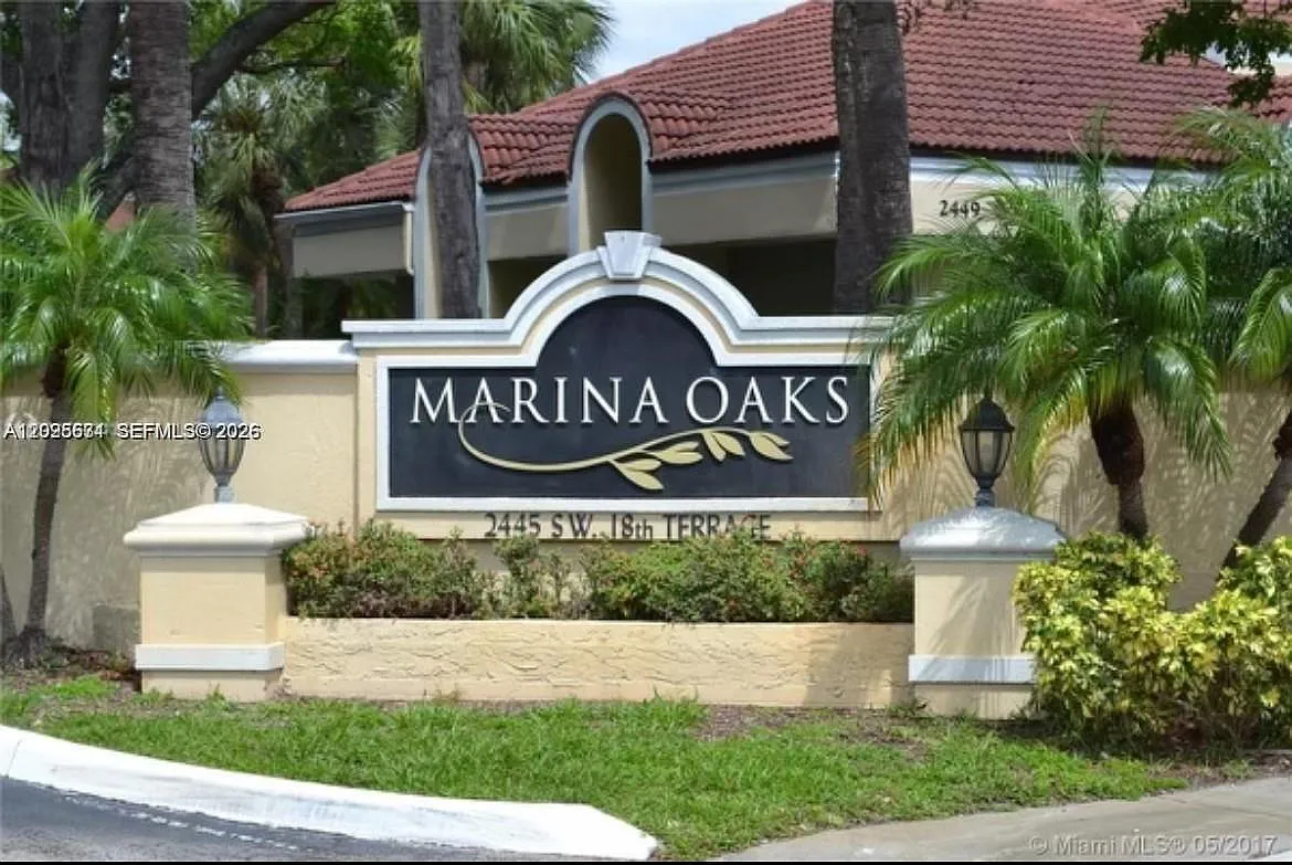 Marina Oaks Condo — Photo 4