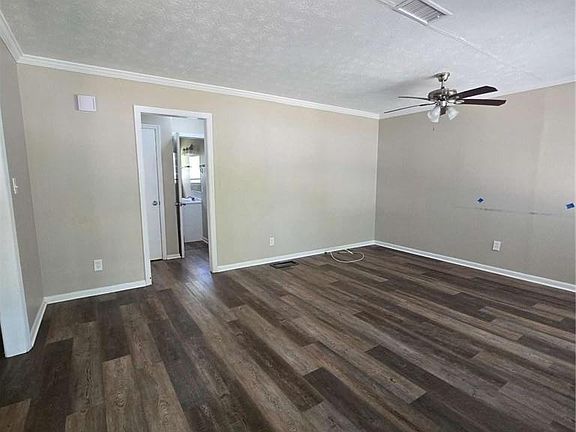 2nd image of 4131 Hicks Rd
