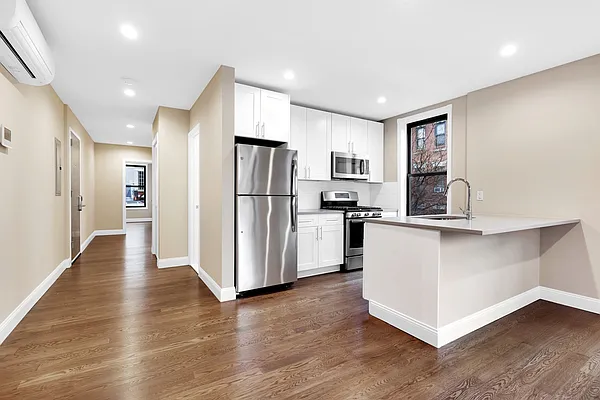 Rented by Cooper & Cooper Real Estate | media 16