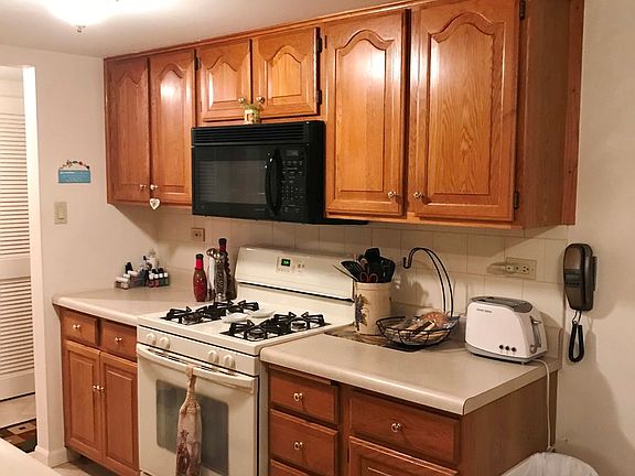 4th image of 8020 Woodglen Ln APT 101