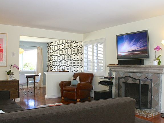 2nd image of 410 N Paulina Ave