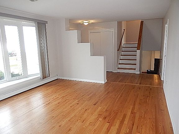 4th image of 10304 S Long Ave