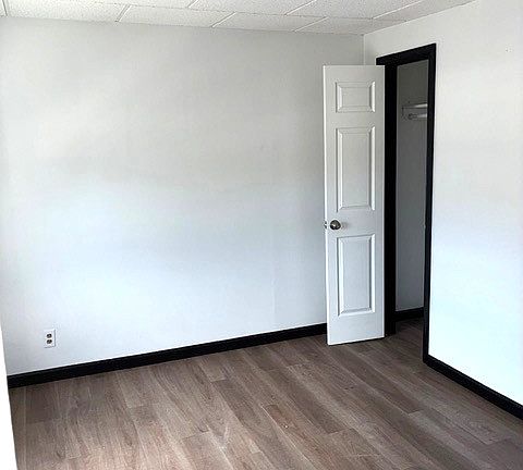 4th image of 22 W King St #4