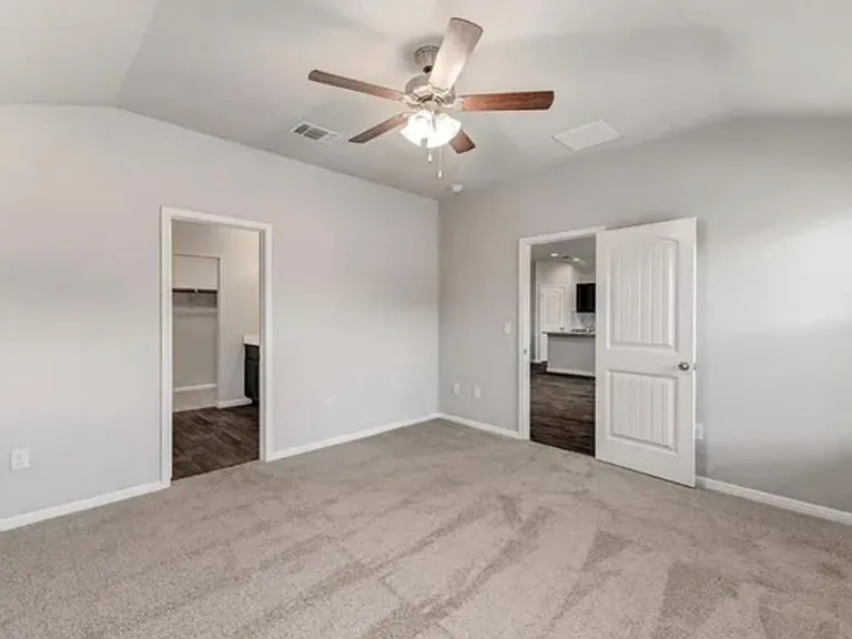 2216 Dickinson Ter — Photo 10