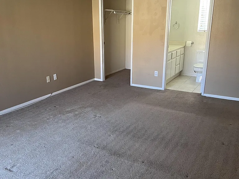 1525 E Spruce St #B — Photo 5